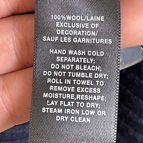 LAFAYETTE 148 Black 100% Merino Wool Ribbed Button Up Cardigan Women's size M - Picture 4 of 6